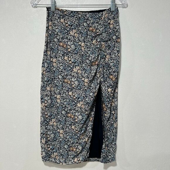 Abercrombie & Fitch Floral Midi Skirt XS Blue Ruched Slit Boho Cottagecore - Picture 1 of 7